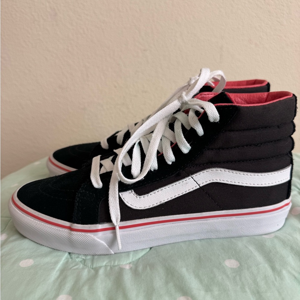 Vans Sk8-Hi Black, White, and Pink Sneakers Womens size 7